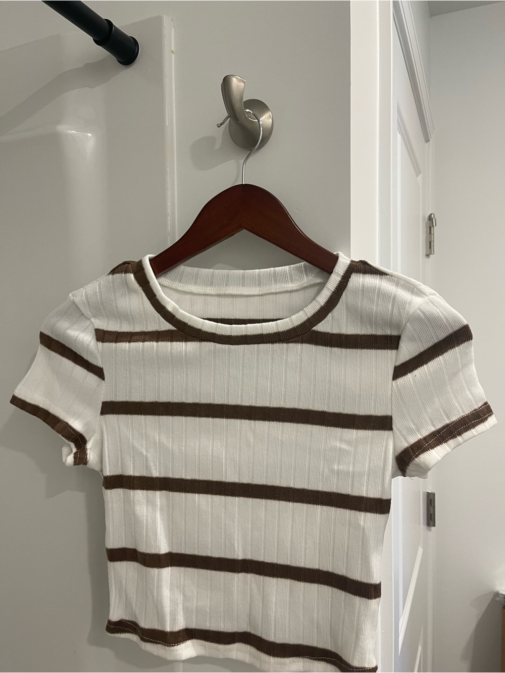 SHEIN White and Brown Striped Ribbed Crop Top